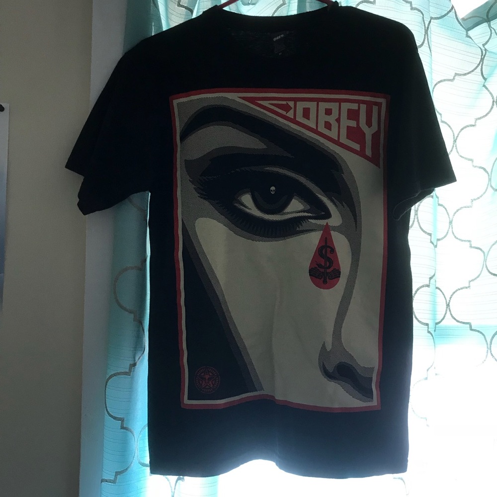 OBEY T-shirt